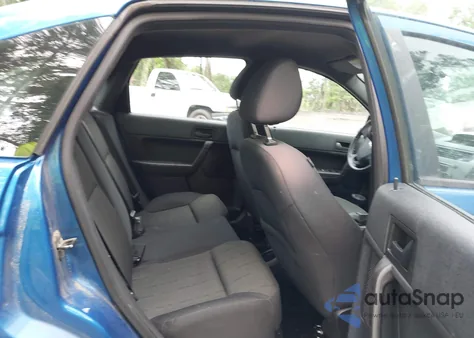 2010 Ford Focus Se from USA, damaged, VIN 1FAHP3FN1AW275206